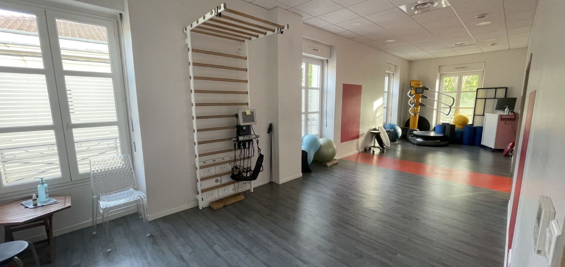 photo du cabinet de kiné, salle de massage